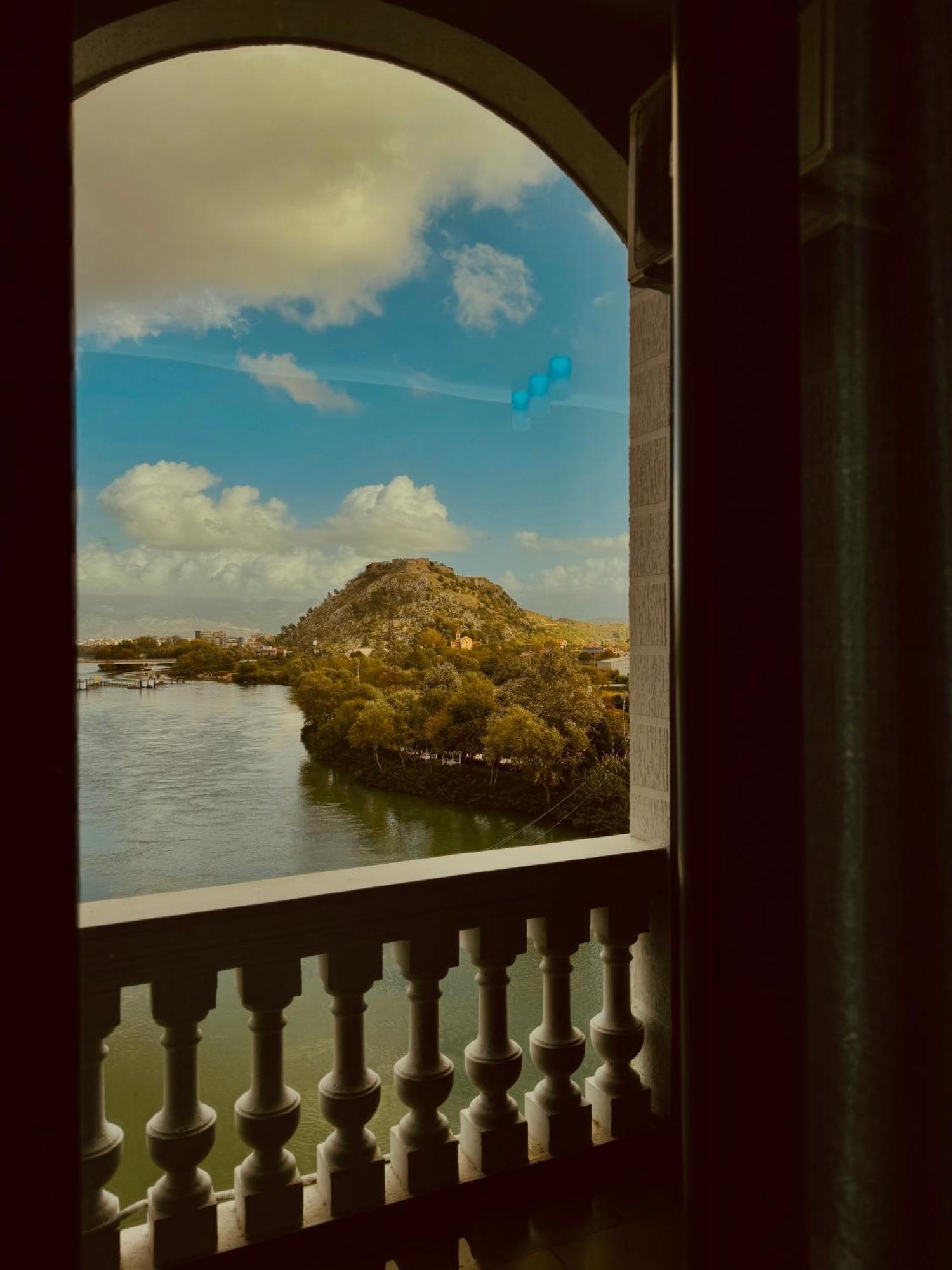 Prince Of Lake Hotel Shkodra Exterior foto