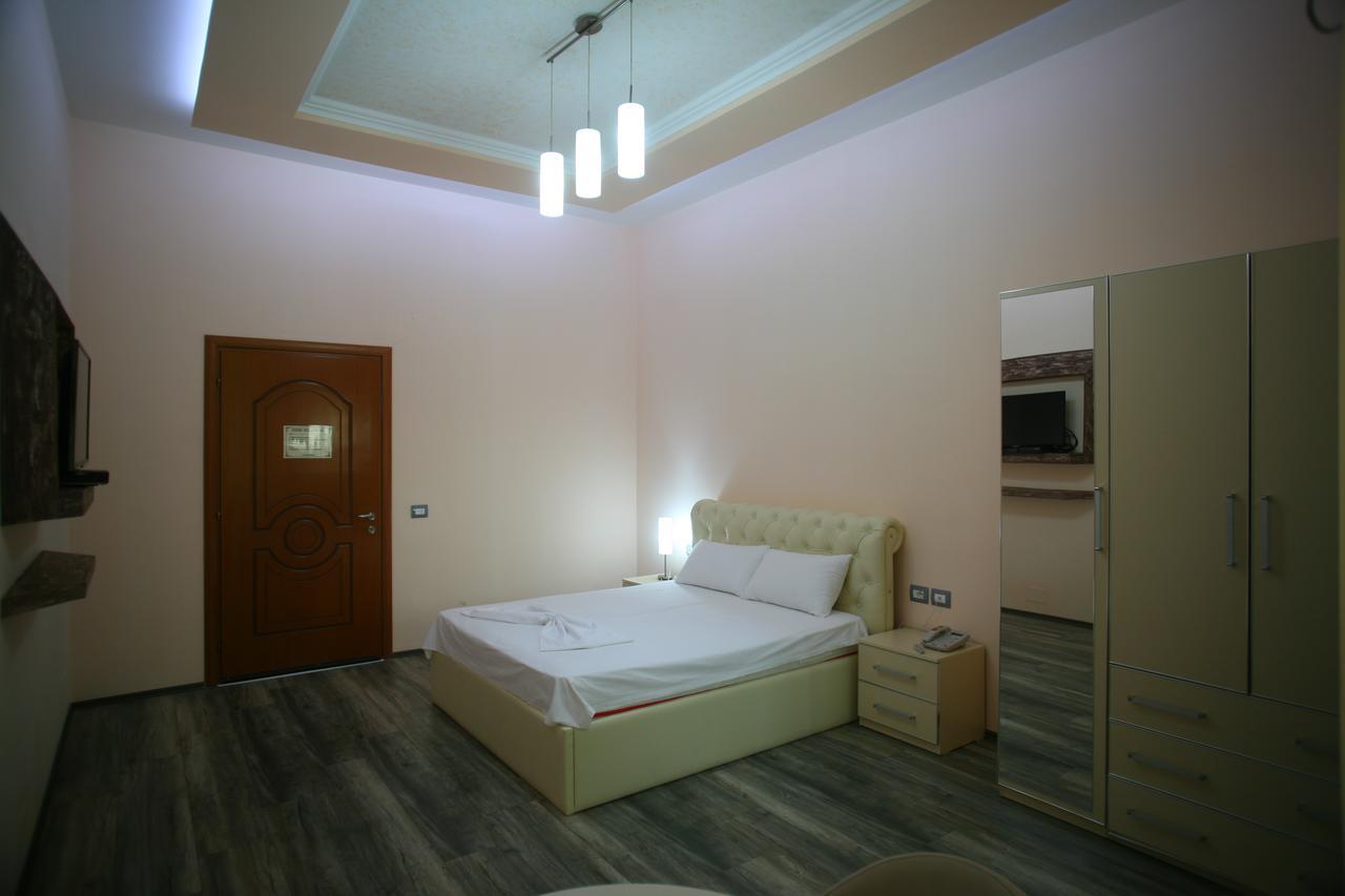 Prince Of Lake Hotel Shkodra Exterior foto